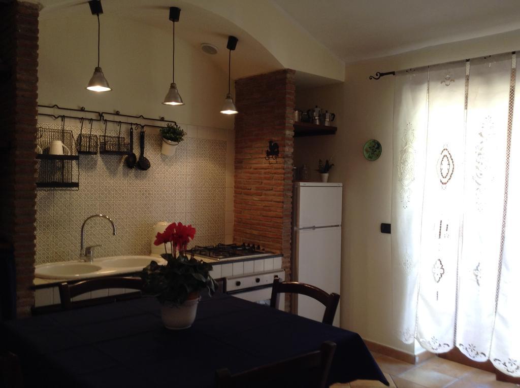 Bluebell House Villa เชฟาลู ภายนอก รูปภาพ